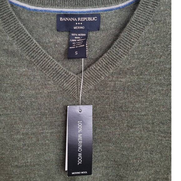 NWT Men's Banana Republic Army Green 100% Merino Wool Sweater Size S - Picture 4 of 5